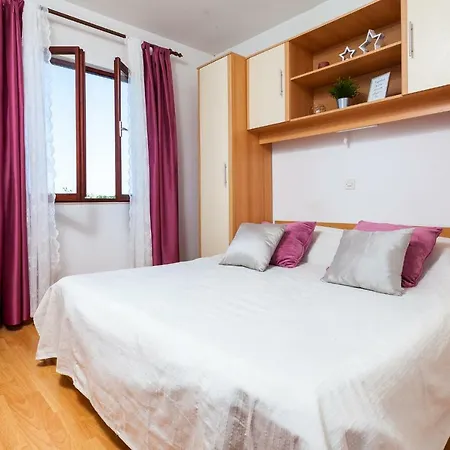 Dajna Apartman Vela Luka