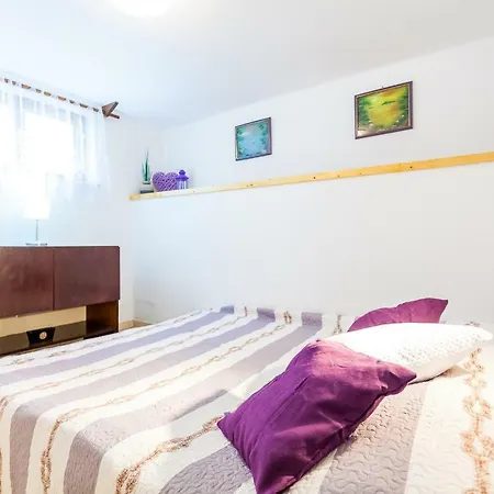 Dajna Apartman *